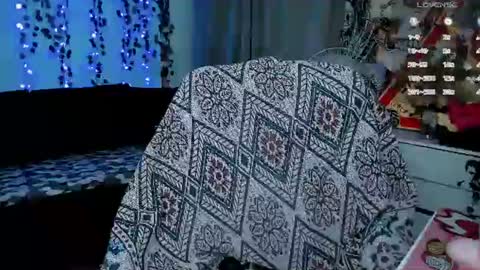 Snapshot of say_mary chatting on June 2026 08:35:01 PM pronoun she. name Mary. age 21. online show from June 2026 08:35:01 PM