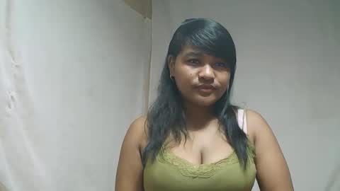 saylla1 online show from May 2026 10:09:01 AM