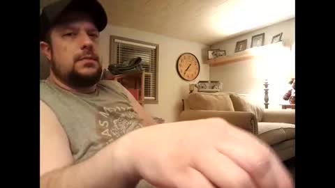 Snapshot of sb198 chatting on January 2025 01:33:01 AM sb198 online show from January 2025 01:33:01 AM