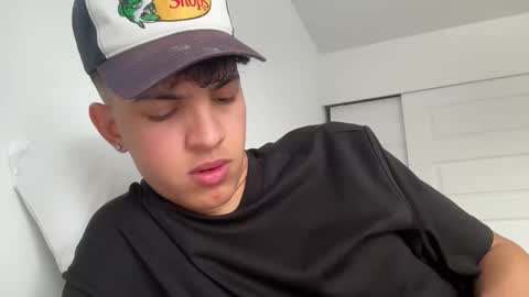 sbouchikh03 online show from January 2026 06:46:02 PM