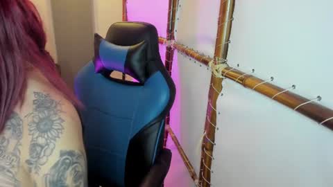 Snapshot of scarbadgirl_ chatting on June 2026 03:59:02 AM scarbadgirl_ online show from June 2026 03:59:02 AM