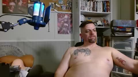 Snapshot of scarecrow2wm chatting on February 2026 04:13:02 AM Kent Clark online show from February 2026 04:13:02 AM