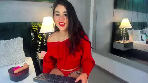 Scarelet online show from April 2026 05:26:01 PM