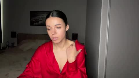 Snapshot of scarlet_daisy_ chatting on May 2026 08:23:01 AM Sophie online show from May 2026 08:23:01 AM
