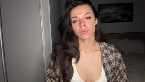 Snapshot of scarlet_daisy_ chatting on June 2026 07:03:02 AM Sophie online show from June 2026 07:03:02 AM