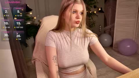 scarlet_enchantress online show from February 2026 10:25:02 AM