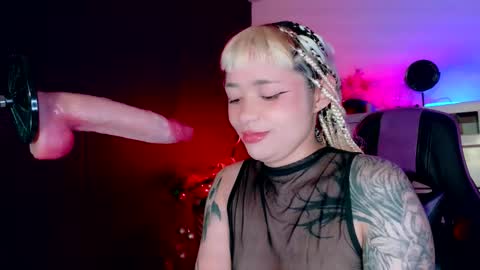 scarlet_gold online show from January 2026 03:43:02 AM