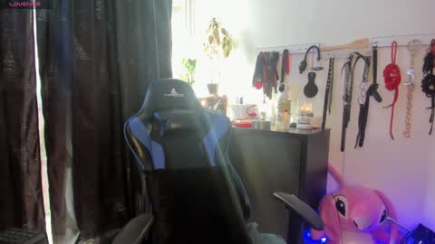 scarlet taylor kennedy online show from February 2025 08:45:02 PM