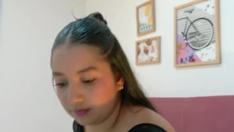 Snapshot of scarlet_queen7 chatting on May 2026 04:15:01 PM scarlet_queen7 online show from May 2026 04:15:01 PM