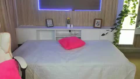 Snapshot of scarlet_s_ chatting on March 2026 07:15:01 AM Scarlet online show from March 2026 07:15:01 AM