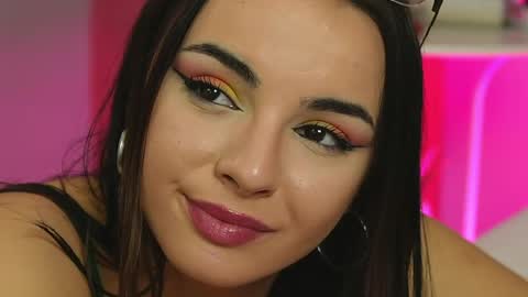 Snapshot of scarlet_vex chatting on May 2026 05:32:02 PM Scarlet online show from May 2026 05:32:02 PM