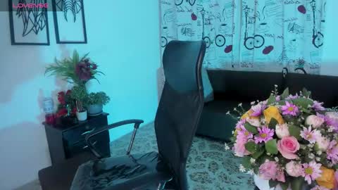 SCARLET online show from September 2025 03:16:02 AM