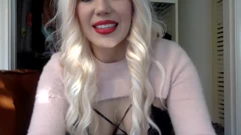 scarlet whisper online show from December 2024 11:19:01 PM