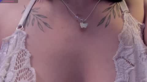 Scarlet  online show from January 2026 05:23:02 AM