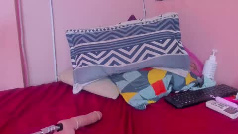 Snapshot of scarleth_blonde chatting on January 2025 04:59:01 AM SCARLETH online show from January 2025 04:59:01 AM