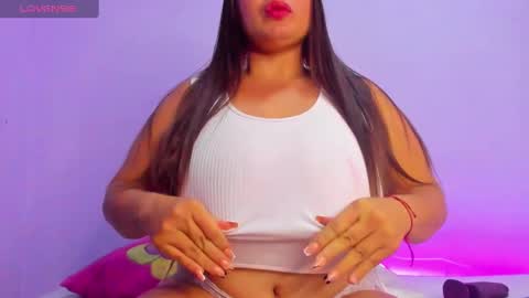 Snapshot of scarleth_blonde chatting on January 2025 02:37:02 AM SCARLETH online show from January 2025 02:37:02 AM