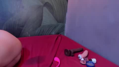 Snapshot of scarleth_blonde chatting on February 2025 03:08:02 AM SCARLETH online show from February 2025 03:08:02 AM