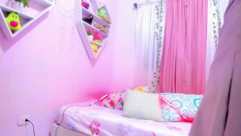 Snapshot of scarletliz chatting on March 2025 12:09:01 PM Scarletliz online show from March 2025 12:09:01 PM