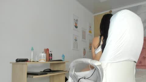 Snapshot of scarletmils chatting on July 2026 02:15:02 PM scarlet online show from July 2026 02:15:02 PM