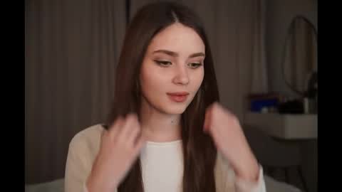 Scarlet online show from December 2025 08:03:02 PM