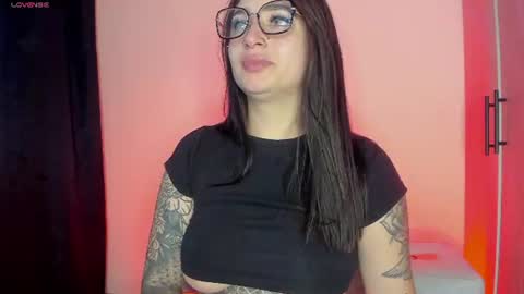 Snapshot of scarlett_collins_ chatting on June 2026 01:52:01 PM SCARLETT COLLINS online show from June 2026 01:52:01 PM