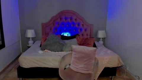 Scarlett  online show from February 2025 02:49:01 PM