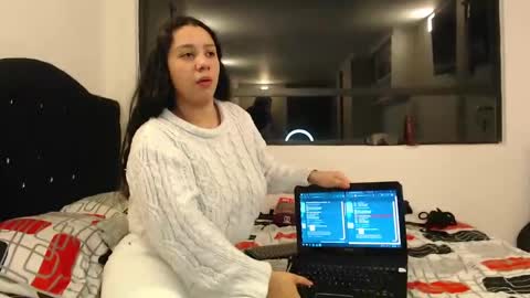Snapshot of scarlett_evance chatting on February 2025 03:19:01 AM Scarlett and Jazmin online show from February 2025 03:19:01 AM