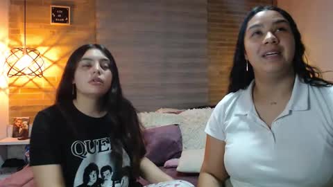 Scarlett and Jazmin online show from December 2025 10:22:01 AM