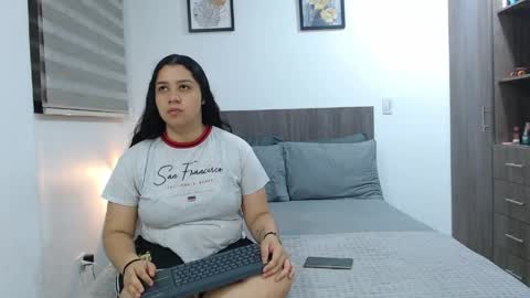 Snapshot of scarlett_evance chatting on May 2026 09:37:01 AM Scarlett and Jazmin online show from May 2026 09:37:01 AM