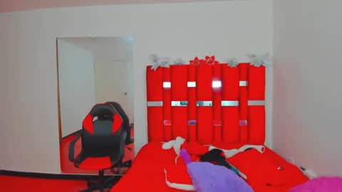 Snapshot of scarlett_red_11 chatting on May 2026 04:55:02 PM scarlett_red_11 online show from May 2026 04:55:02 PM
