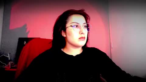 Snapshot of scarlett_sen chatting on February 2026 01:07:02 PM Mistress Scarlett online show from February 2026 01:07:02 PM