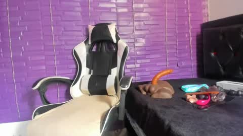 Snapshot of scarlett_sex_rs chatting on July 2026 02:53:02 PM Scarlett online show from July 2026 02:53:02 PM