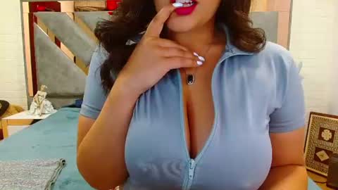 Snapshot of scarlett_tits92 chatting on July 2026 03:19:02 PM hellen online show from July 2026 03:19:02 PM