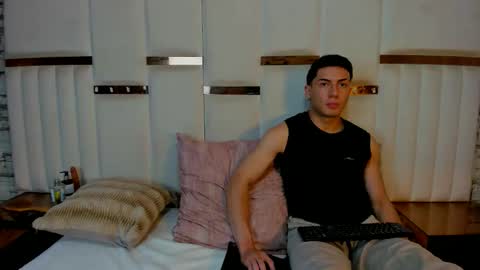 Scarlett and Lucas online show from January 2026 08:23:01 PM