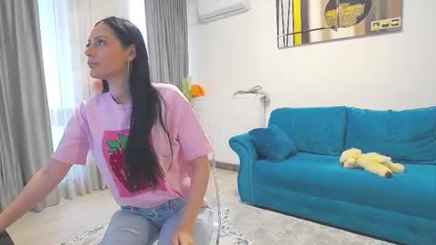 Scarlett online show from March 2026 05:45:02 AM