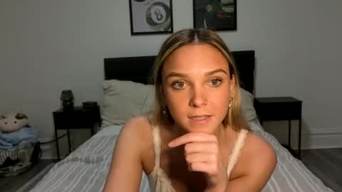 Scarlett online show from October 2025 11:35:02 PM