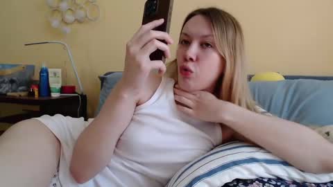 Scarlett online show from February 2025 01:38:02 PM