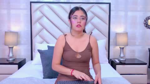 Scarlett Petrova online show from November 2025 11:38:02 AM