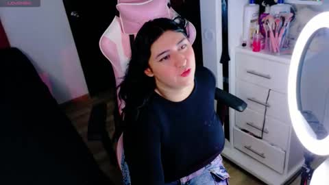 chloe online show from February 2026 04:29:01 AM