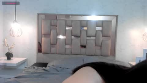 Scarlet online show from April 2026 09:39:33 PM