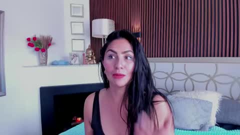 Snapshot of scarrlet_fox chatting on April 2026 07:42:02 PM Scarlet online show from April 2026 07:42:02 PM