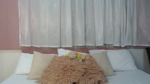 Snapshot of sccarlettjonnes chatting on November 2025 12:06:01 PM SCARLET online show from November 2025 12:06:01 PM