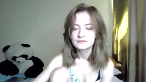 Snapshot of scented_elsa chatting on March 2026 07:03:01 AM Elsa online show from March 2026 07:03:01 AM
