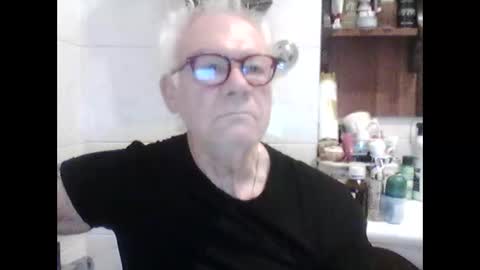 Snapshot of schizzodoro chatting on October 2025 02:55:01 AM schizzodoro online show from October 2025 02:55:01 AM