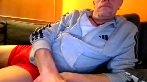 Snapshot of schmuhbaer1 chatting on November 2025 03:07:02 PM schmuhbaer1 online show from November 2025 03:07:02 PM