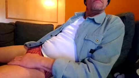 schmuhbaer1 online show from December 2025 11:37:02 AM