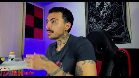 Alejandro help me to reach 200 thumps up online show from October 2025 03:51:02 AM