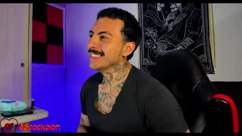 Alejandro help me to reach 200 thumps up online show from November 2025 08:02:01 AM