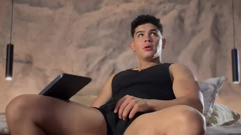 Andrew Flintt online show from February 2026 04:33:02 AM