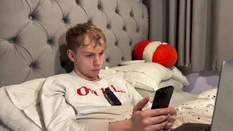 Snapshot of scottish_twink01 chatting on December 2024 01:15:02 AM danny online show from December 2024 01:15:02 AM